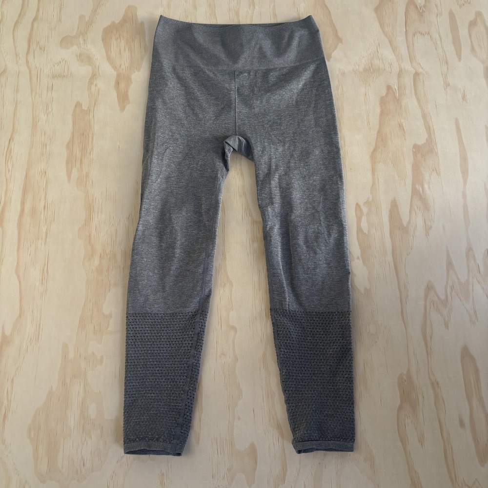 Fabletics Leggings Womens‎ Medium Gray High Rise Ankle Seamless Mesh Yoga Gym